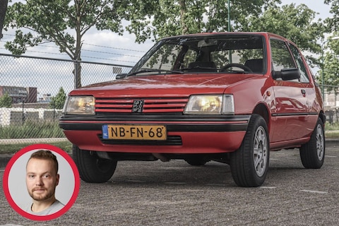 Weblog Joas - Ik kocht mijn oude Peugeot 205 terug