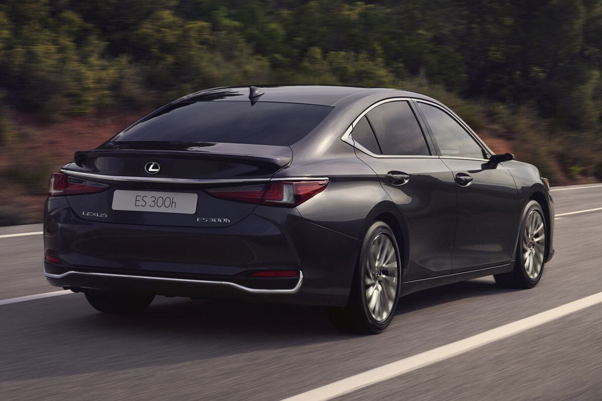 Lexus ES 300h 2022