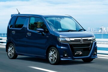 Suzuki Wagon R Custom Z buiten