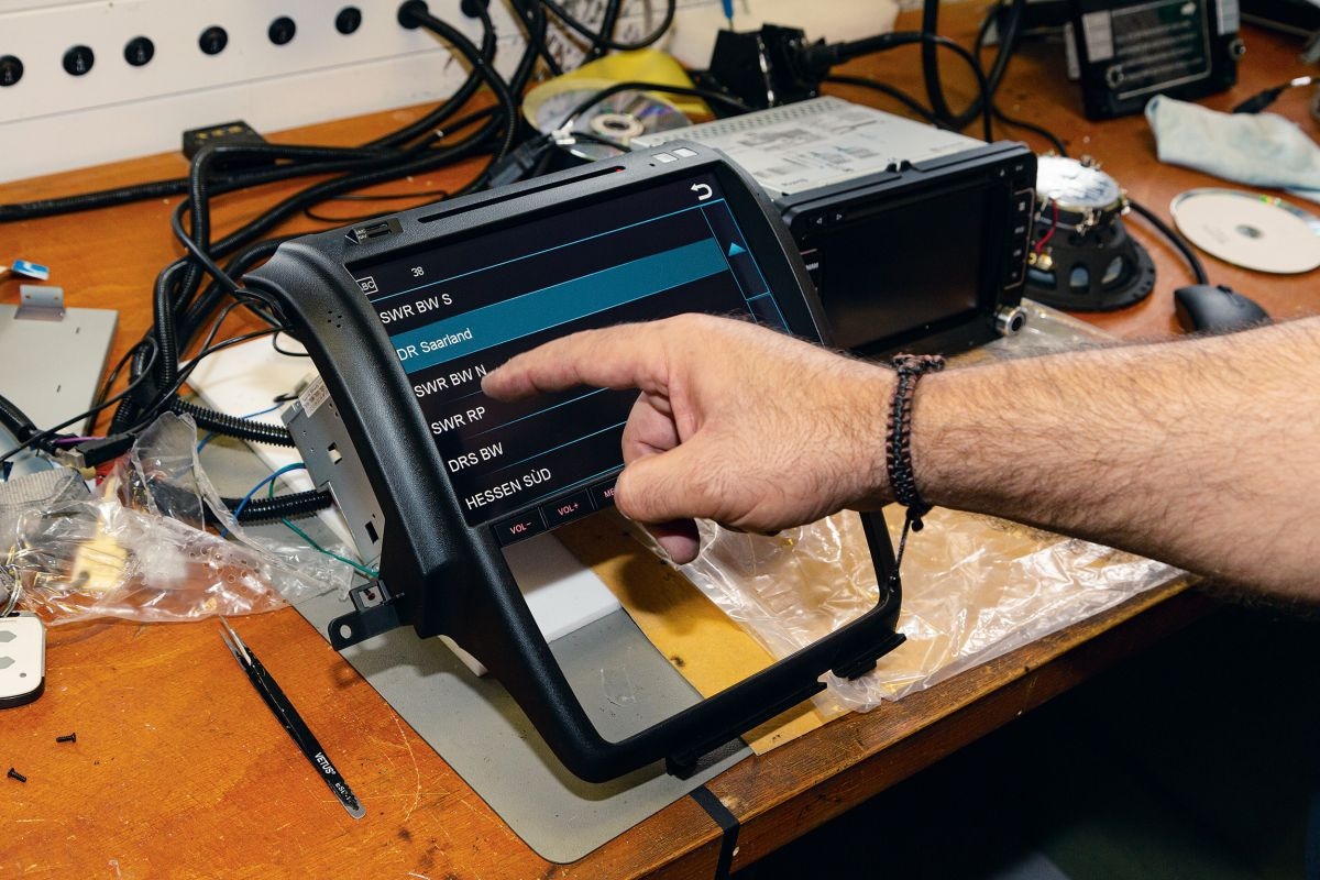 inbouw achteruitrijcamera camper 6-1 test DAB