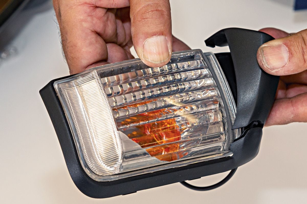 inbouw achteruitrijcamera camper 4-3 camera op raw