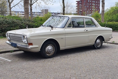Ford (Taunus) 12M (1968) - In het Wild