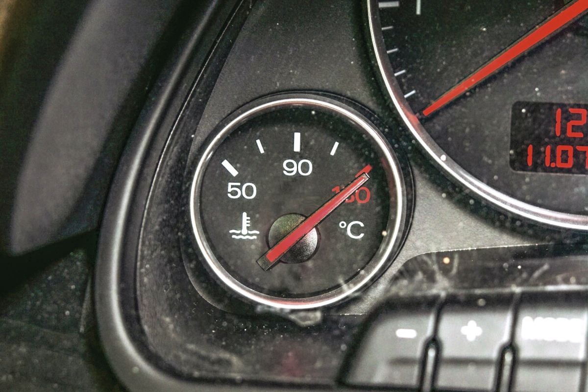 Oververhitte motor - temperatuurmeter 130