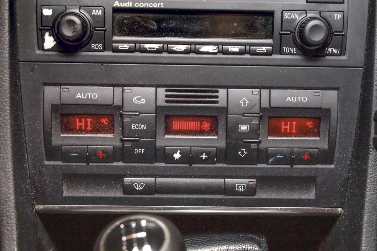 Oververhitte motor - aircoblok dashboard