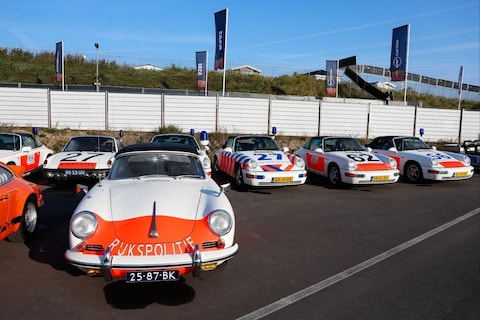 Rijkspolitie-Porsches in actie bij Nederlandse GP