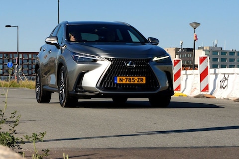 Achteruitkijkspiegel - 'Het moet maar eens klaar zijn met dat hoge vermogen van EV’s'