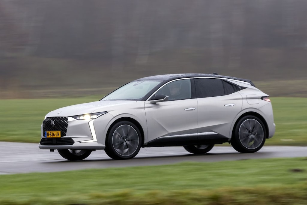 AutoWeek Test - DS 4