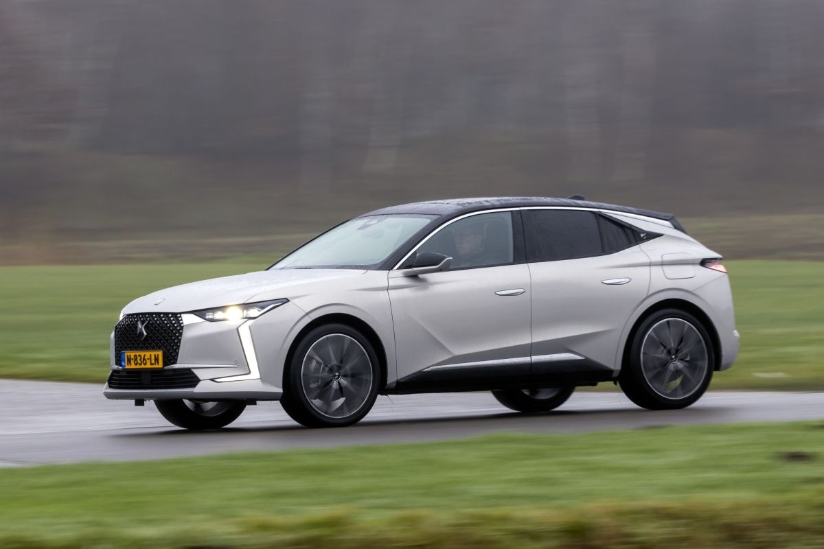 DS 4 E-Tense