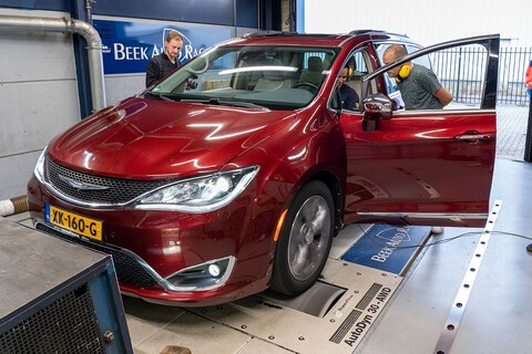 Chrysler Pacifica - Op de rollenbank
