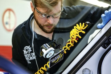 Ruitreparatie (Carglass) - hars aanbrengen