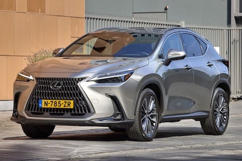 Lexus NX 350h AWD - Test