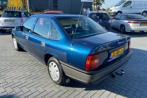 Opel Vectra (1991) - Liefhebber Gezocht
