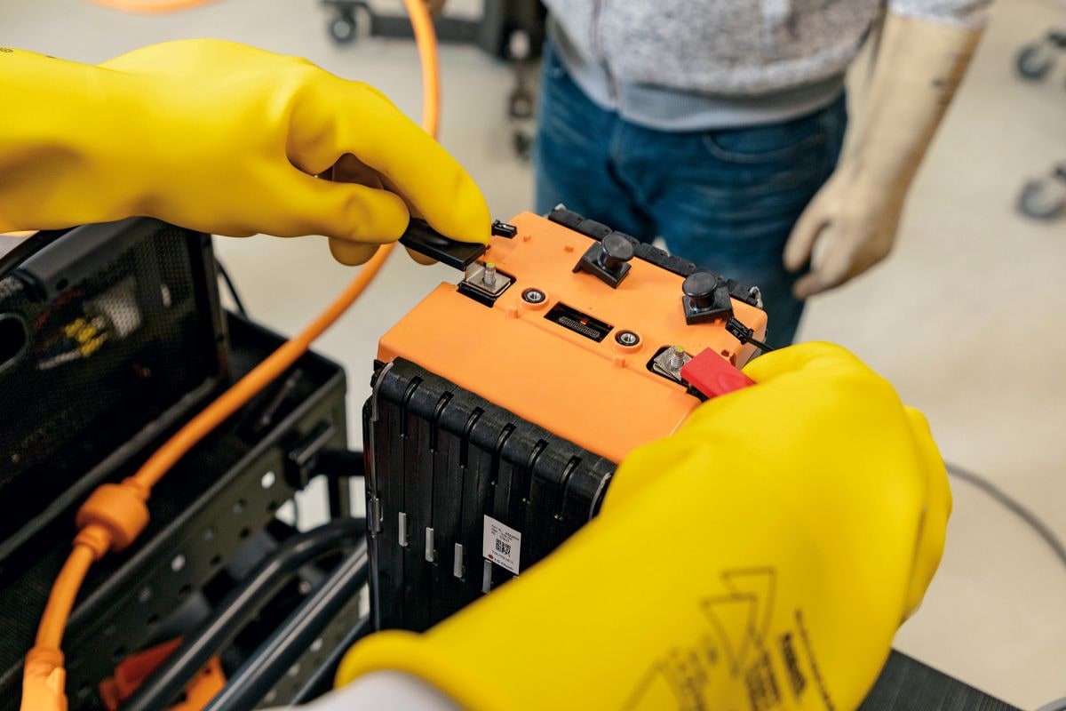 Reparatie tractiebatterij Volvo XC60 - spanning accumodule