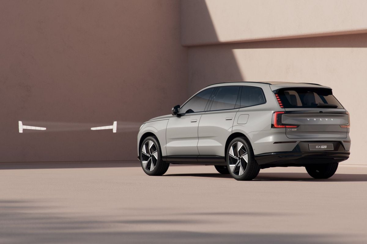 Volvo EX90