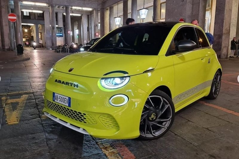 Elektrische Abarth 500e gelekt