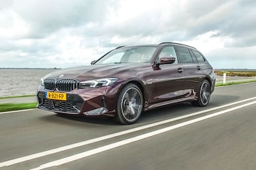 bmw 330e touring