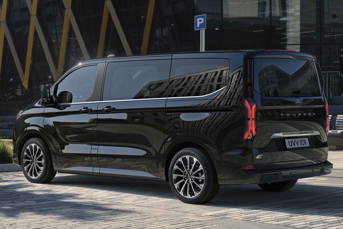 Ford E-Tourneo Custom