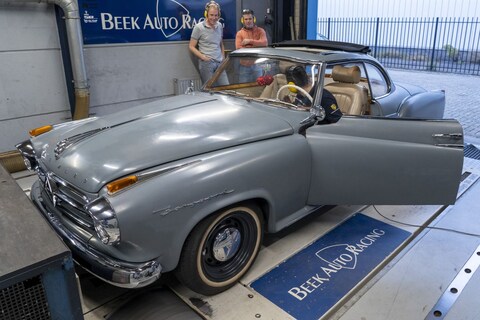 Borgward Isabella Coupé - Op de Rollenbank