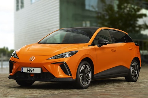 MG 4 Long Range Luxury