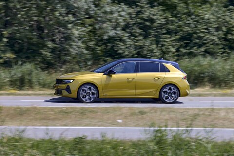Opel Astra - AutoWeek Test