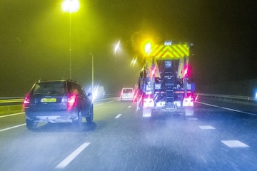Strooiwagen zout strooien gladheid (ANP) nacht