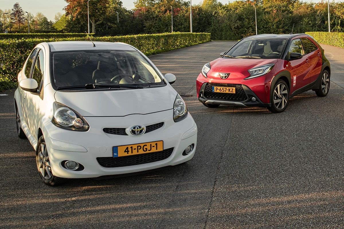 Toyota Agyo X (2022) vs. Toyota Aygo (2011)
