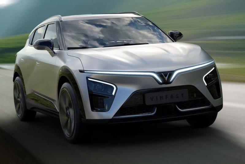 VinFast VF7 (US Spec)