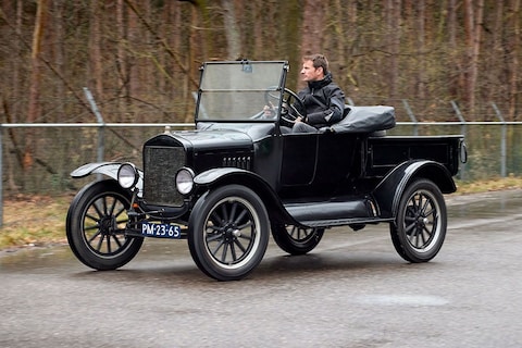 Ford Model T Runabout (1925) - Klokje Rond Klassiek