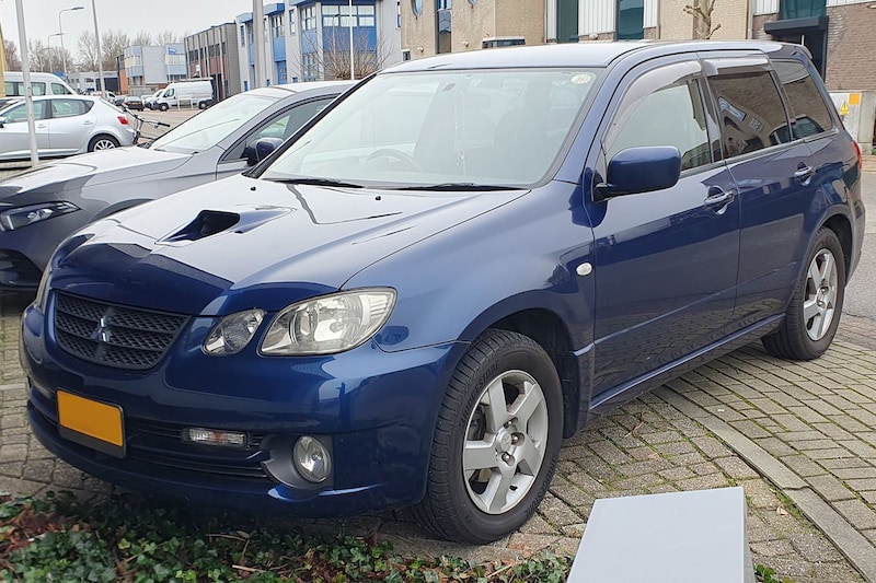 IN het Wild Mitsubishi Airtrek