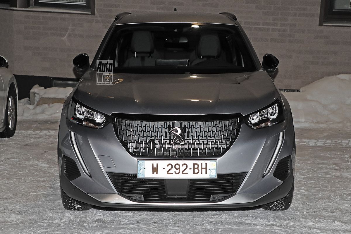 Spyshots Peugeot 2008