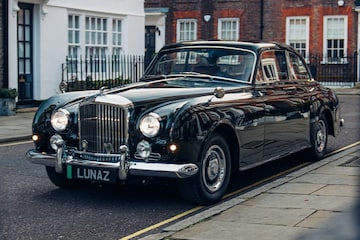 Bentley S2 Continental Lunaz