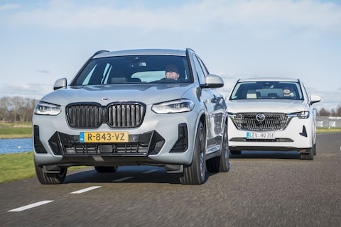 Mazda CX-60 vs BMW X3 - Vergelijkende Test