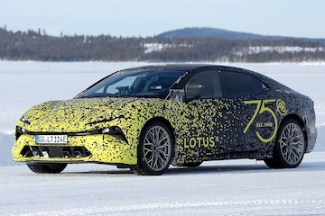 Spyshots Lotus sedan