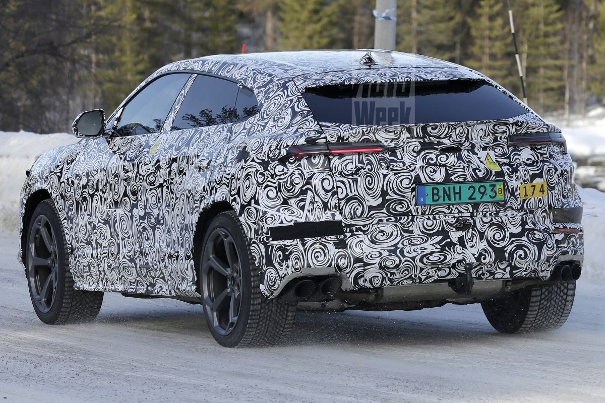 Lamborghini Urus Hybrid spyshots