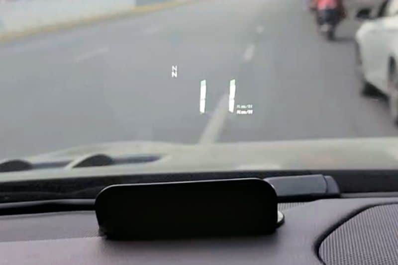 Test Head-up displays ikikin M11 projectie