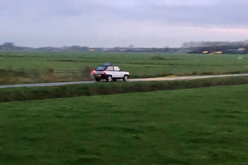 Fiat Panda op plattelandsweg