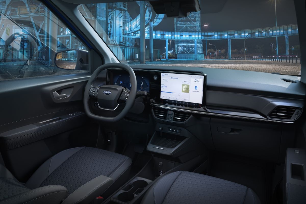 Ford E-Transit Courier