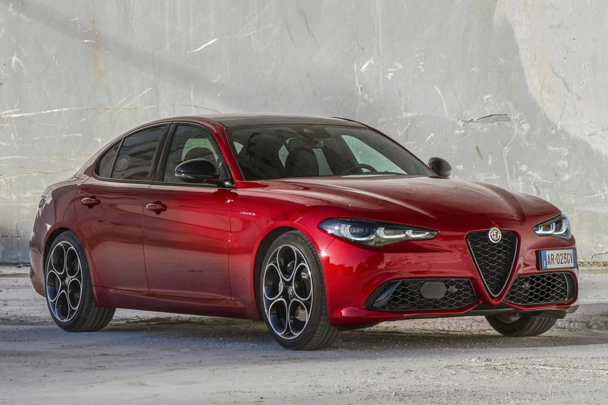 Alfa Romeo Giulia Sedan (2016-)