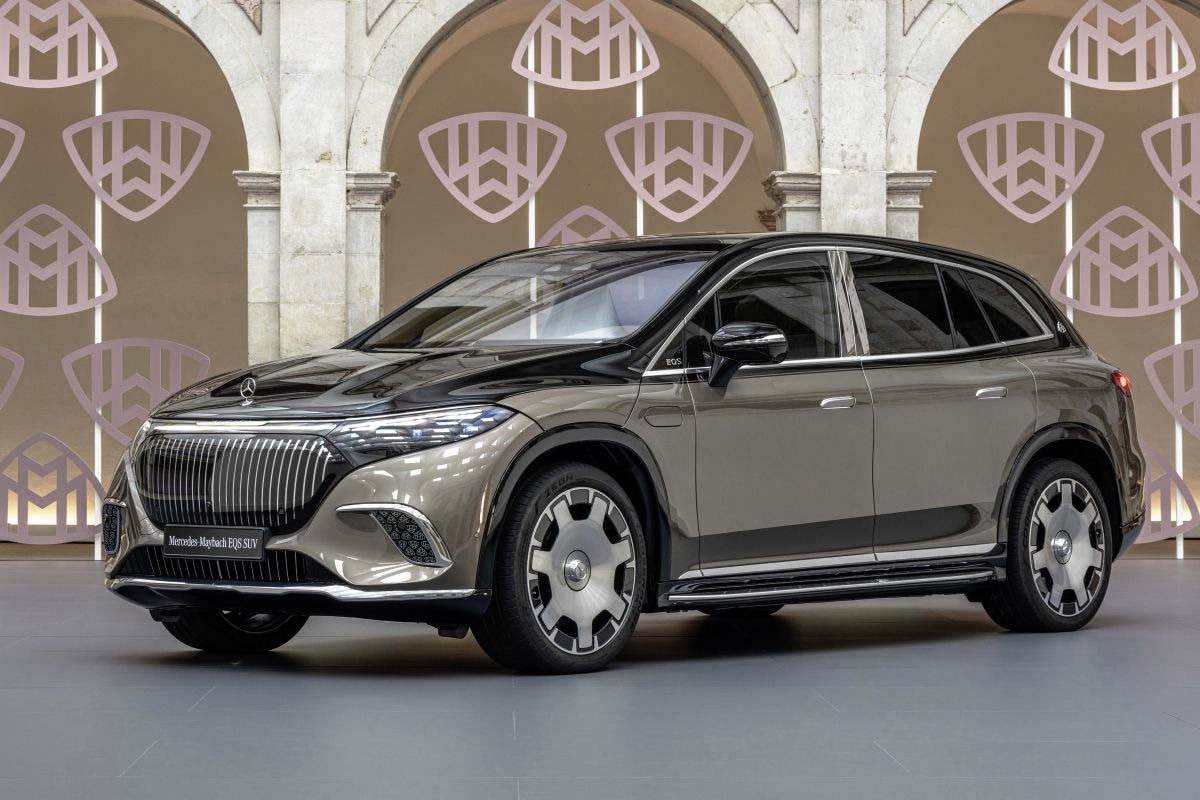 Mercedes-Maybach EQS SUV luxe EV