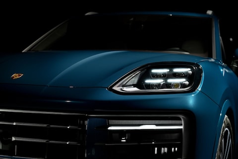 Porsche Cayenne laat nieuwe neus deels zien