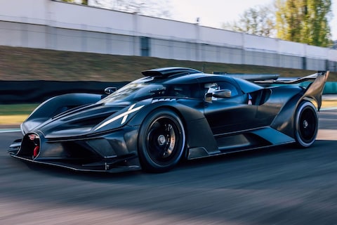 De Bugatti die zijn naam eer aandoet is officieel