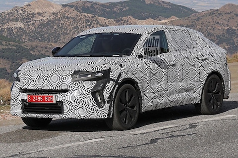 Nieuwe grote hybride SUV van Renault betrapt