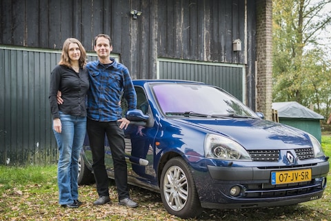 Waarom Steven en Irene hun Renault Clio oprijden tot -ie uit elkaar valt