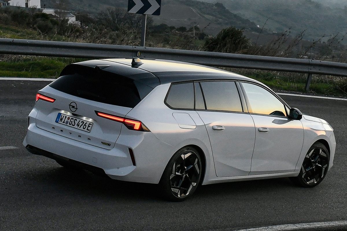 Opel Astra Sports Tourer GSe