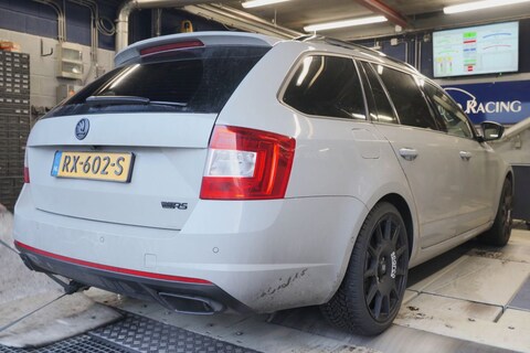 Skoda Octavia Combi RS 230 (2015) - Op de Rollenbank