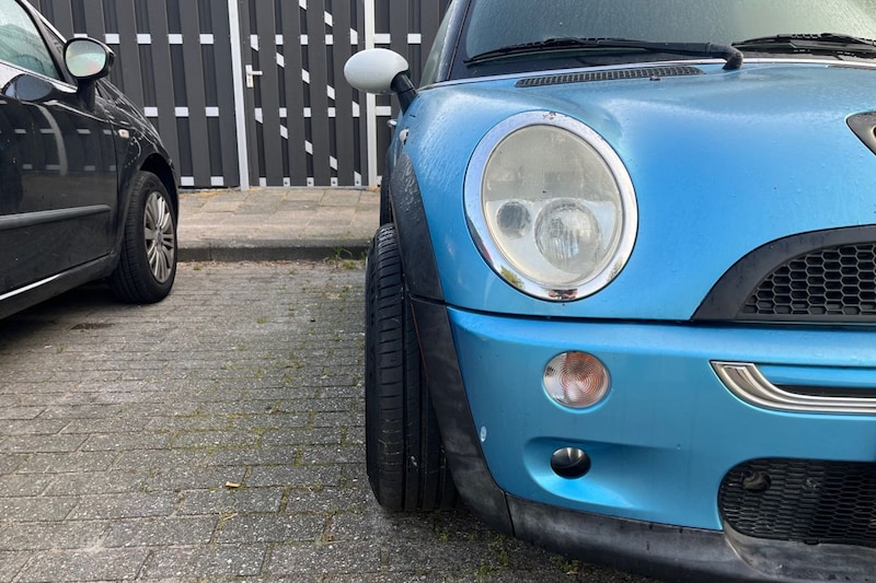 Banden buiten wielkast uitsteken