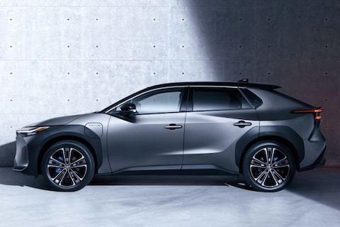 Toyota kondigt elektrische SUV met zeven zitplaatsen aan