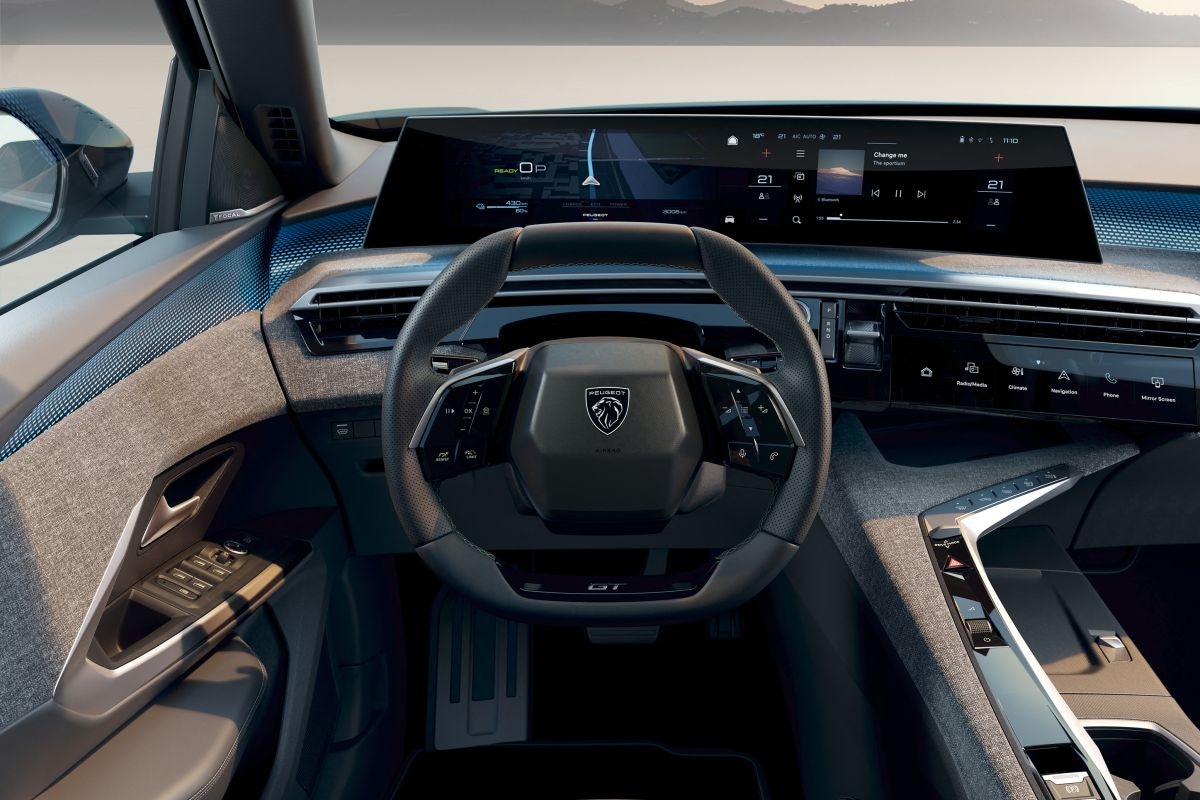 Peugeot E-3008 interieur