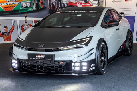 Toyota Prius aangekleed als heftige GR