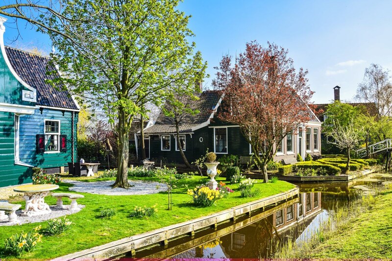 Parkeren in Zaandam - straat met huizen